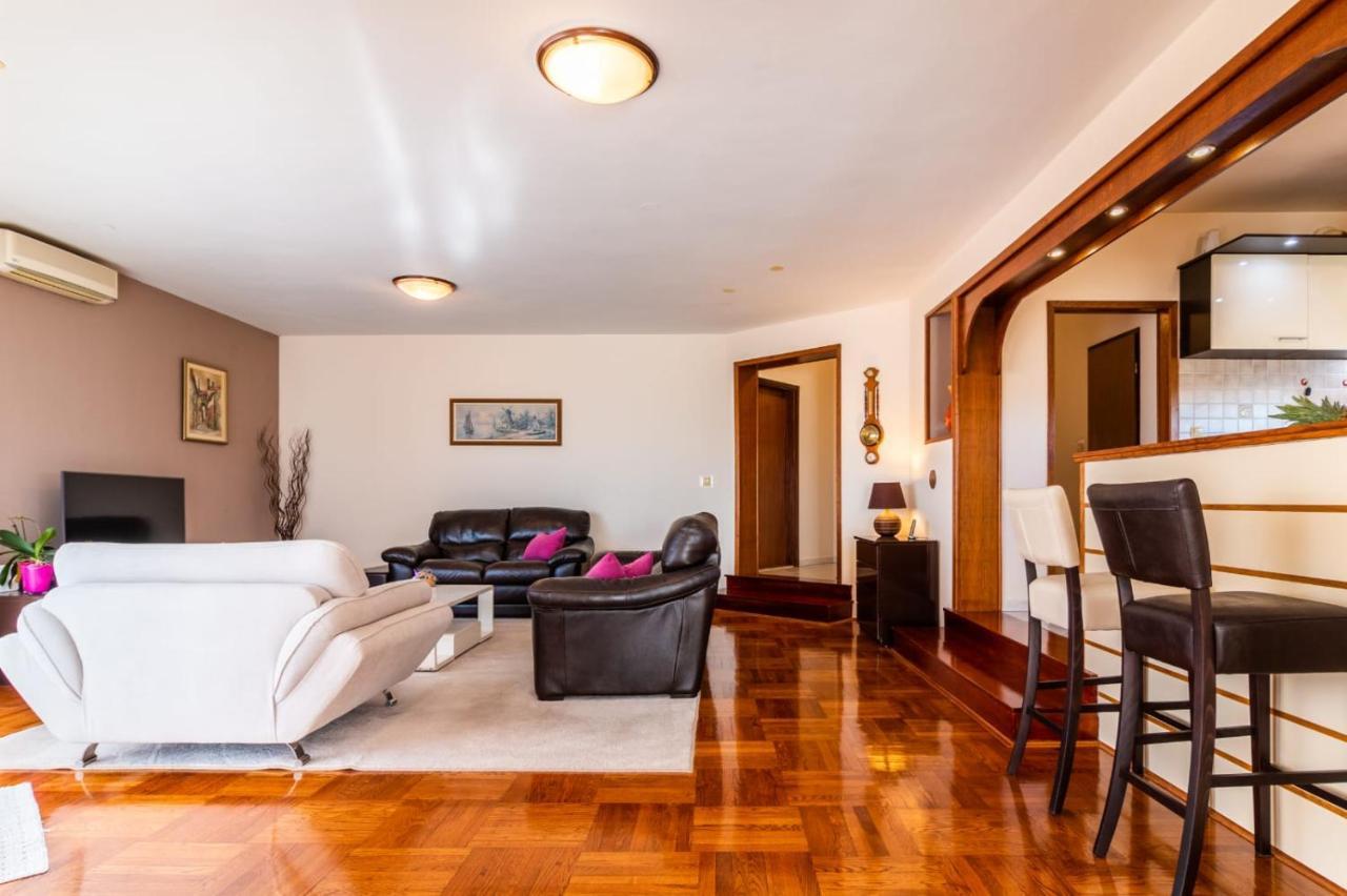Apartment Escape Kaštela Kültér fotó