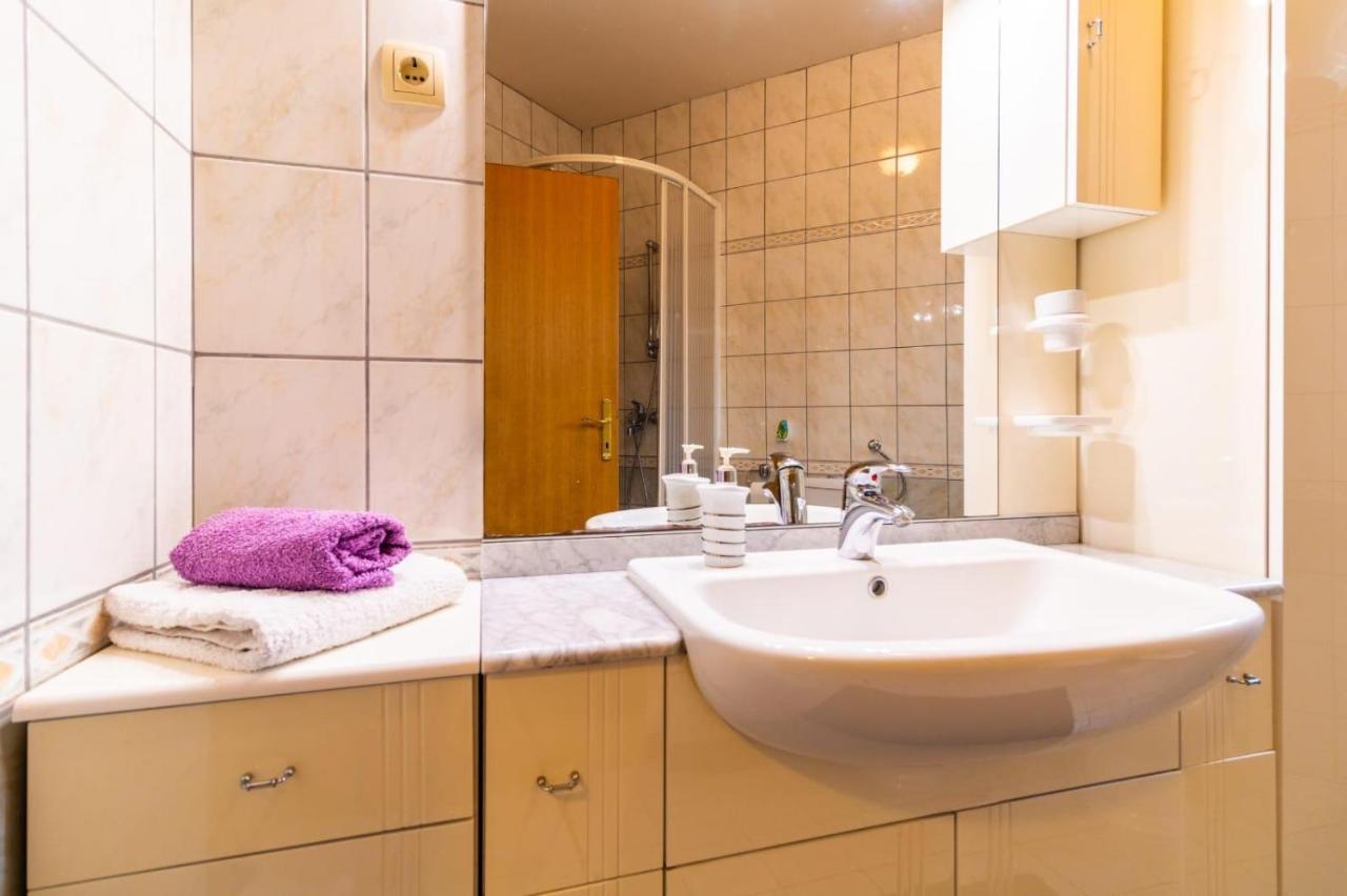 Apartment Escape Kaštela Kültér fotó